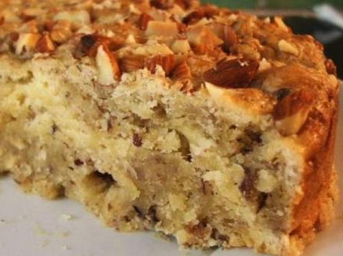 Gâteau aux pommes et aux noix