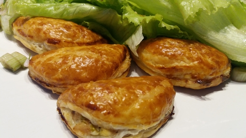 Petits chaussons aux champignons et fromage frais